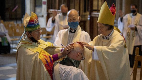 Open Bishops ordain new deacons and priests at Bristol Cathedral